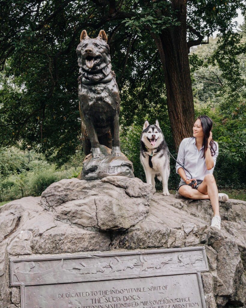 SIBE LIFE | Elaine and Gatsby visits Balto Statue in dog-friendly Central Park