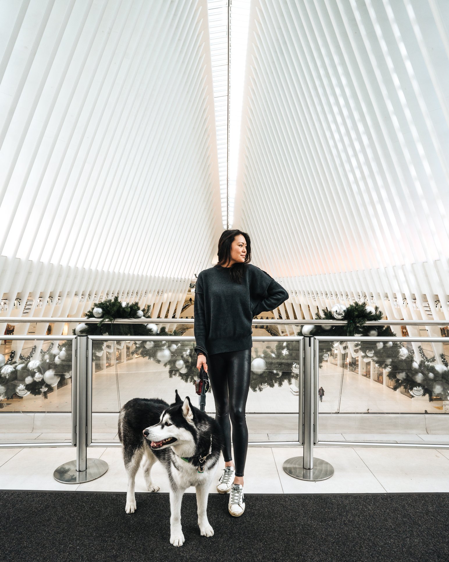 SIBE LIFE | Elaine & Gatsby standing inside of the Oculus