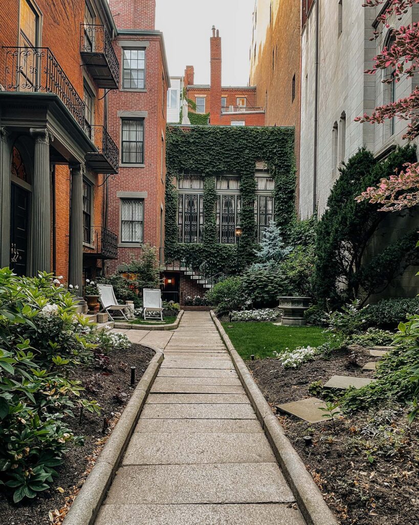 Townhomes in Beacon Hill Boston.