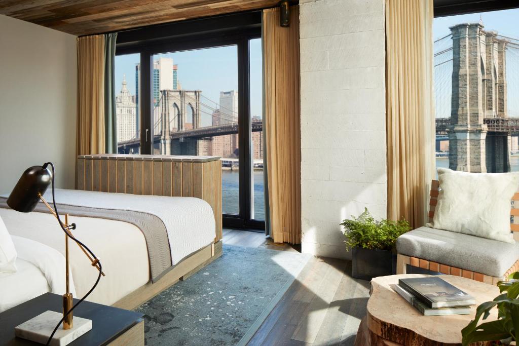 Deluxe Studio at 1 Hotel Brooklyn Bridge