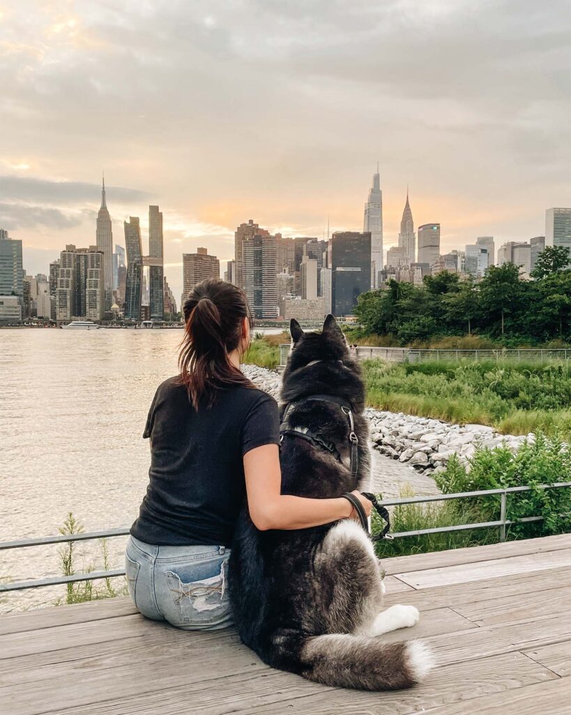 Dog Friendly New York City Parks | Long Island City Gantry Plaza State Park