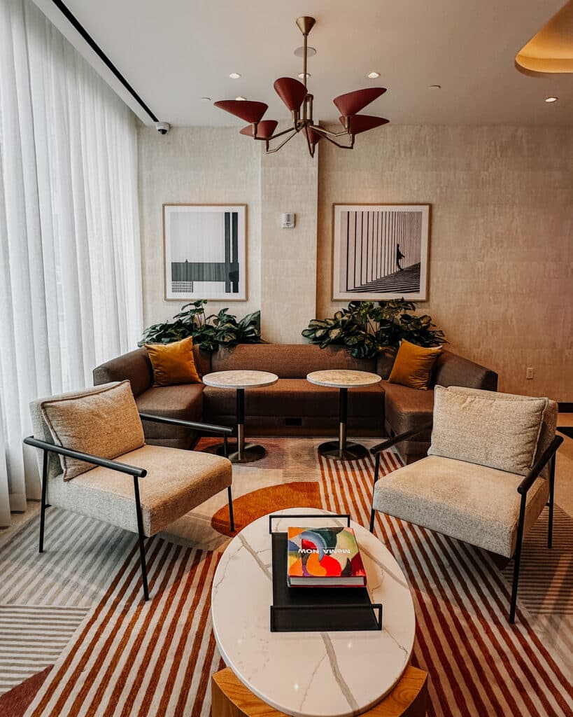 Kimpton Hotel Theta Review | Lounge and Lobby 